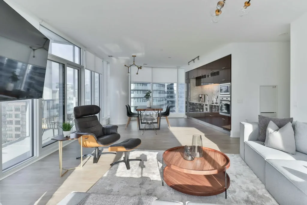 intérieur d'une villa moderne et confortable